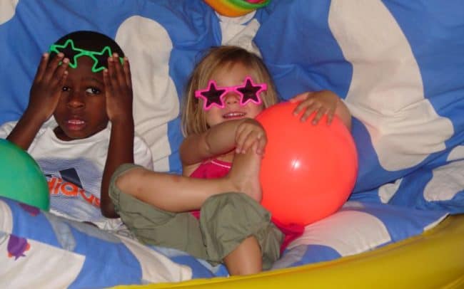 kids relaxing with sun glasses